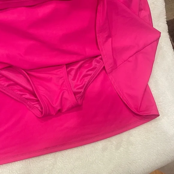 Lands' End Plus Size Tummy Control Swim
Skirt. Prism Pink - bright. Size 16. NWT - Picture 3 of 6